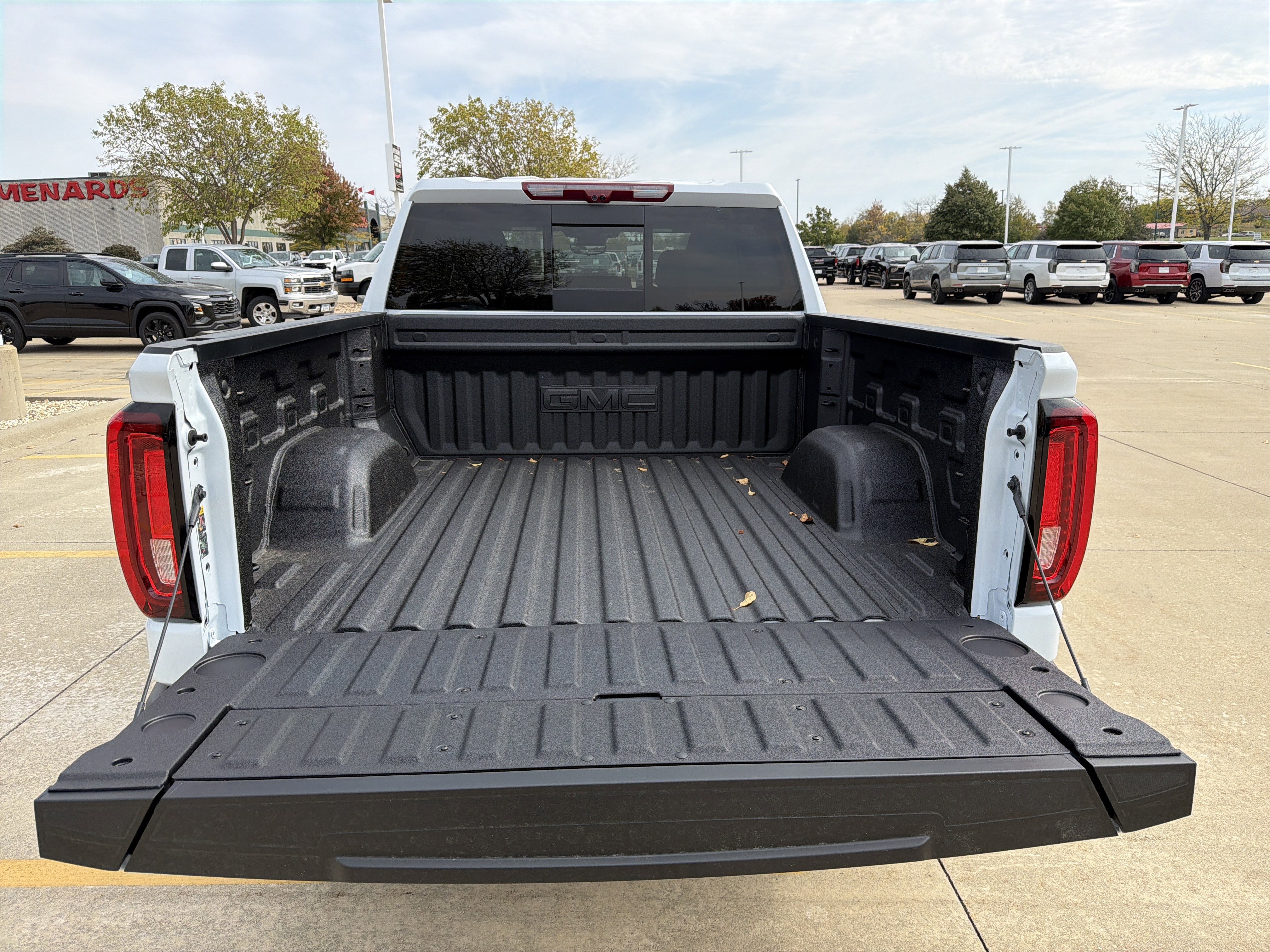 New 2026 GMC Sierra 1500 Denali w/ Denali Reserve Package image 7