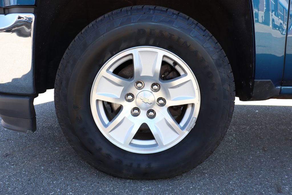 Used 2018 Chevrolet Silverado 1500 LT w/ All Star Edition image 29