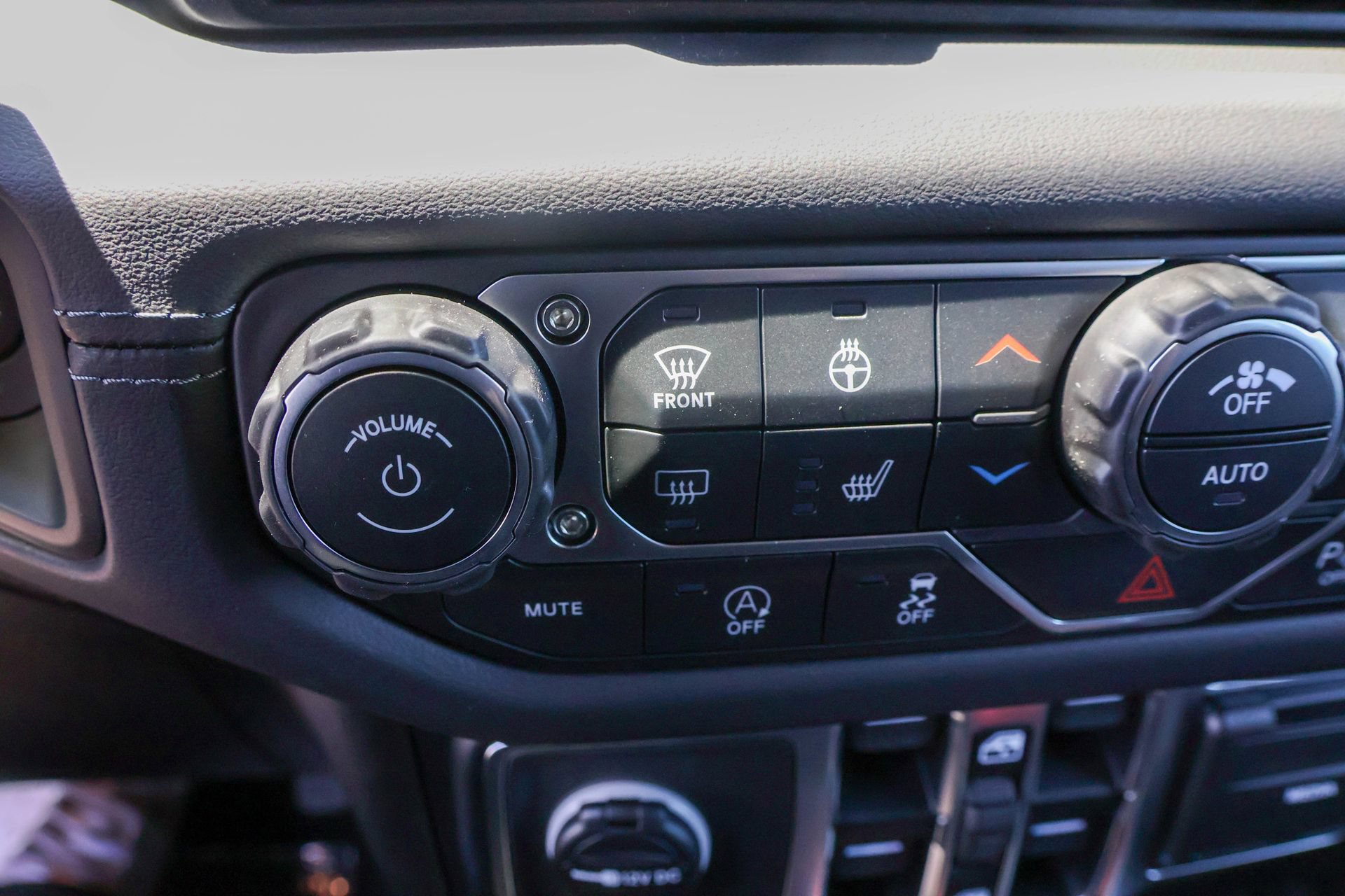 New 2026 Jeep Wrangler Unlimited Sahara AWD/4WD image 19