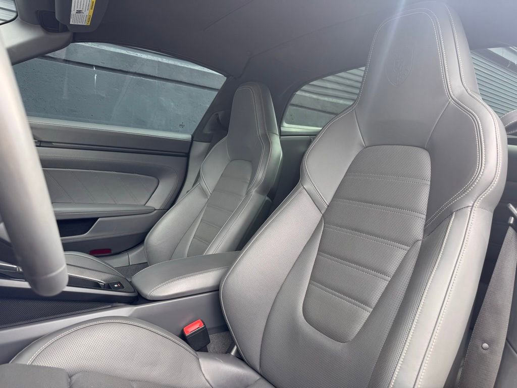 Certified 2022 Porsche 911 Targa 4 GTS AWD/4WD image 18