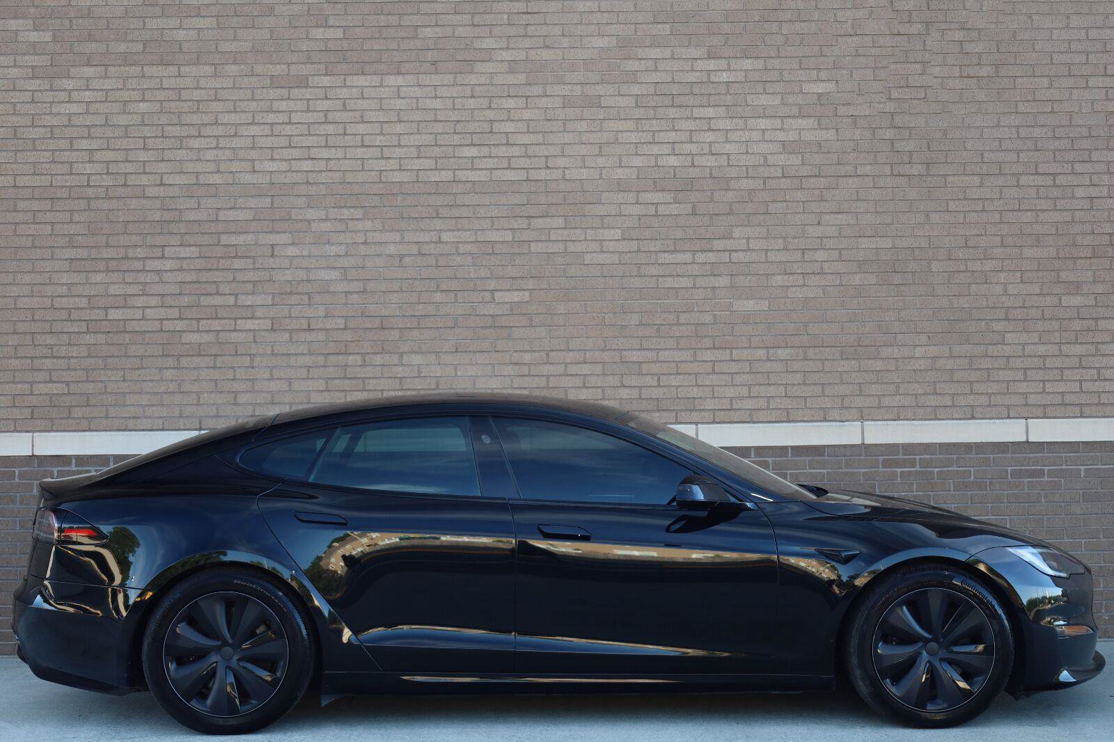 Used 2022 Tesla Model S Standard Range AWD/4WD image 3