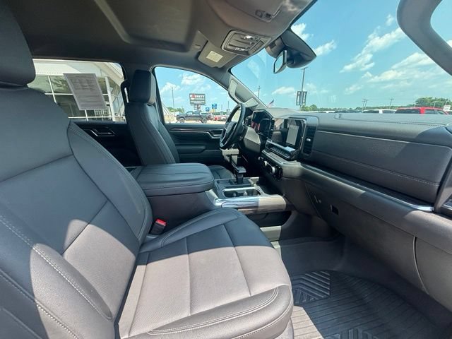 Used 2024 Chevrolet Silverado 1500 LTZ w/ Z71 Off-Road Package AWD/4WD image 16