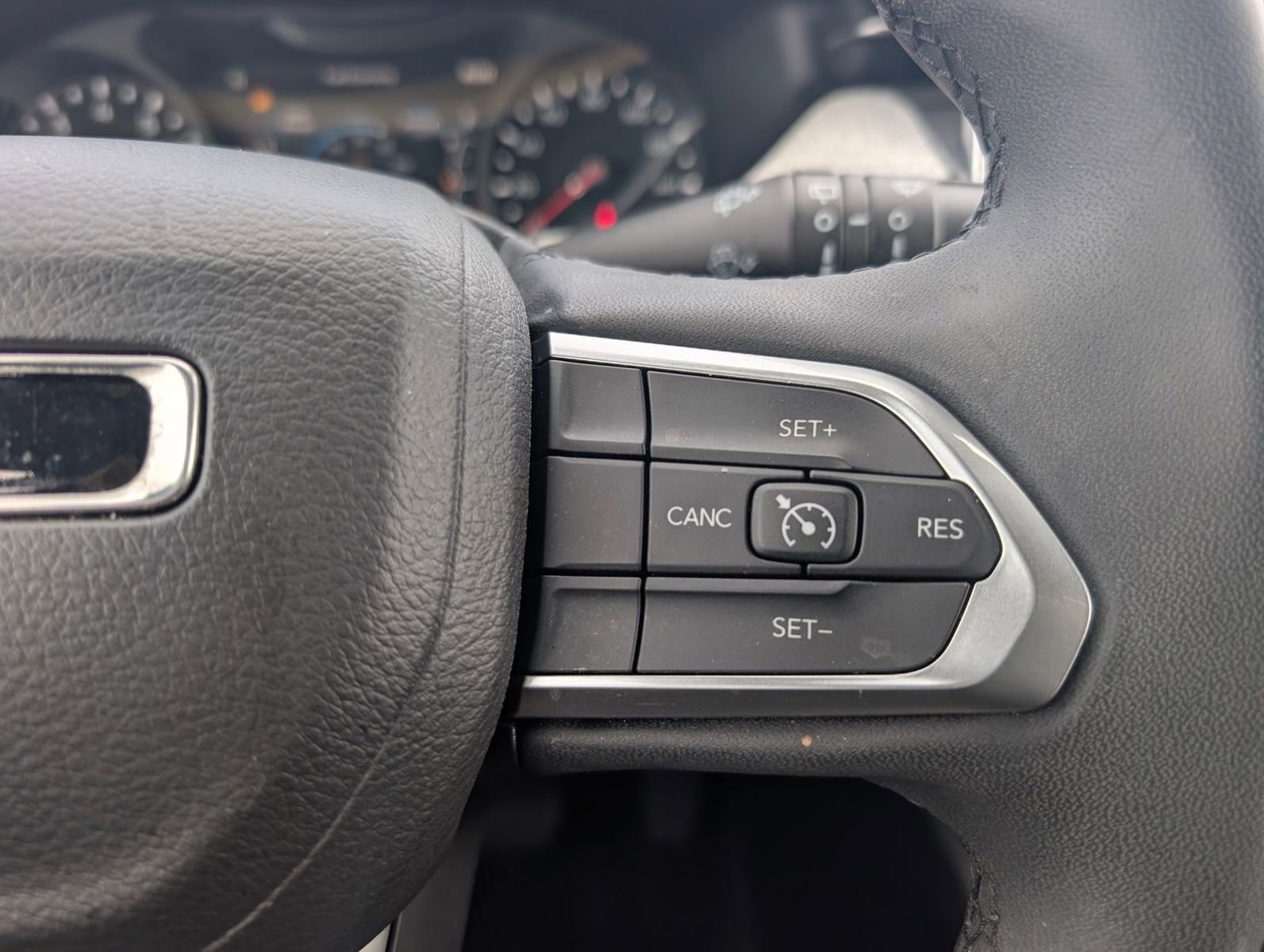 Used 2024 Jeep Compass Latitude image 13