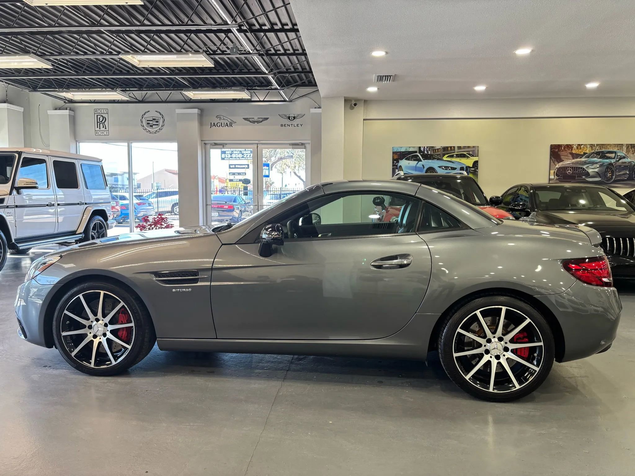 Used 2017 Mercedes-Benz SLC 43 AMG image 4