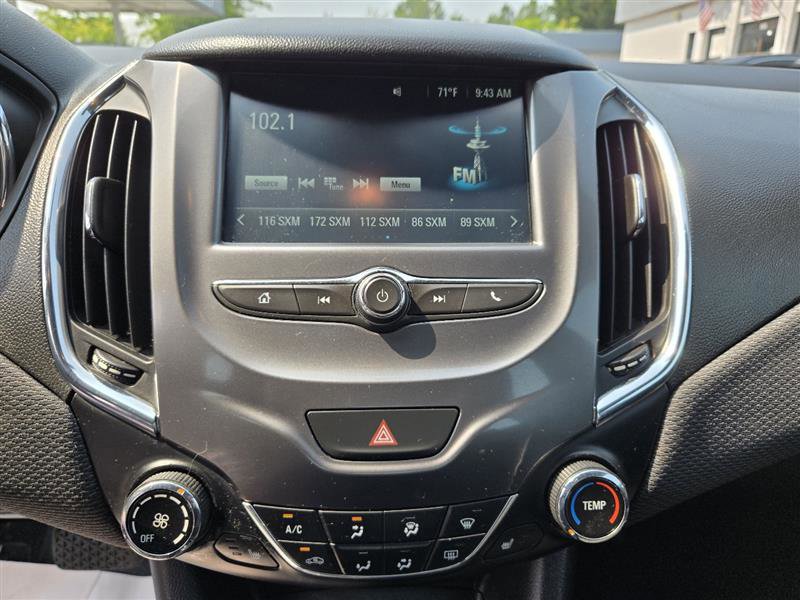 Used 2018 Chevrolet Cruze LT w/ Convenience Package image 38