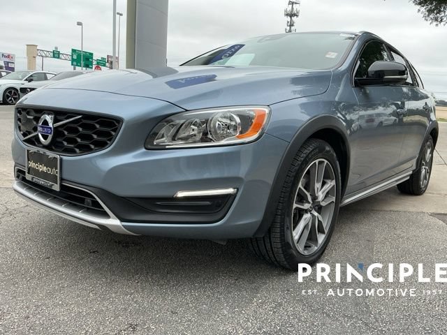 Used 2018 Volvo V60 T5 Cross Country w/ Convenience Package AWD/4WD image 4