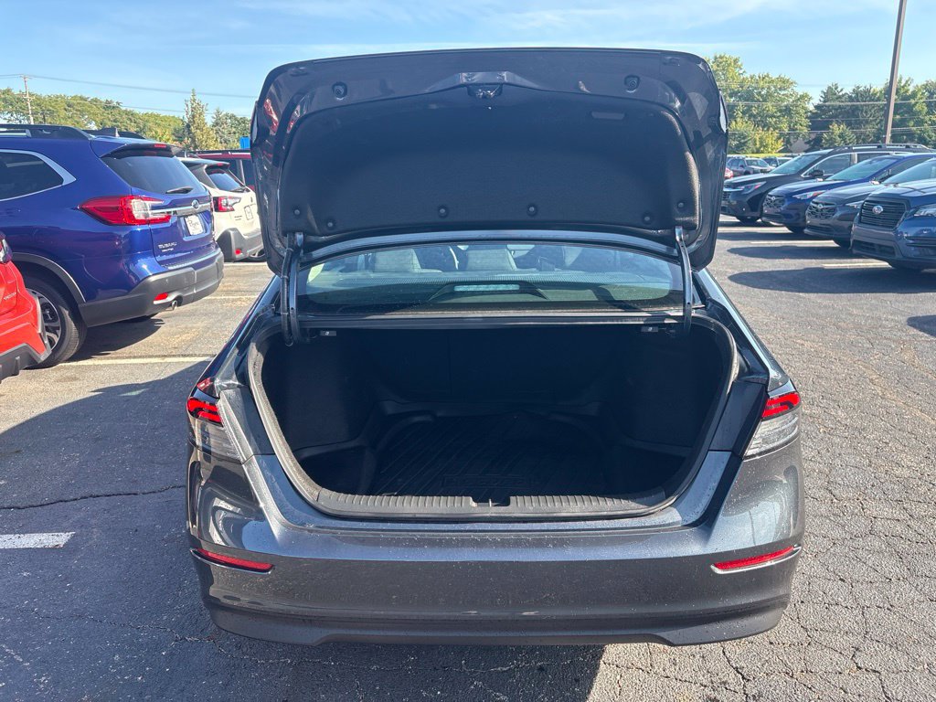 Used 2023 Honda Accord EX image 8