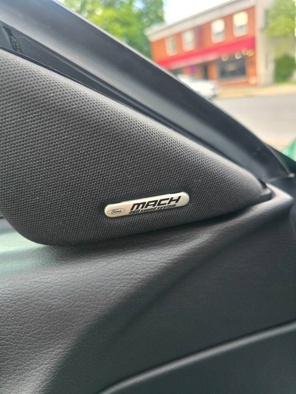 Used 2001 Ford Mustang Premium RWD image 25
