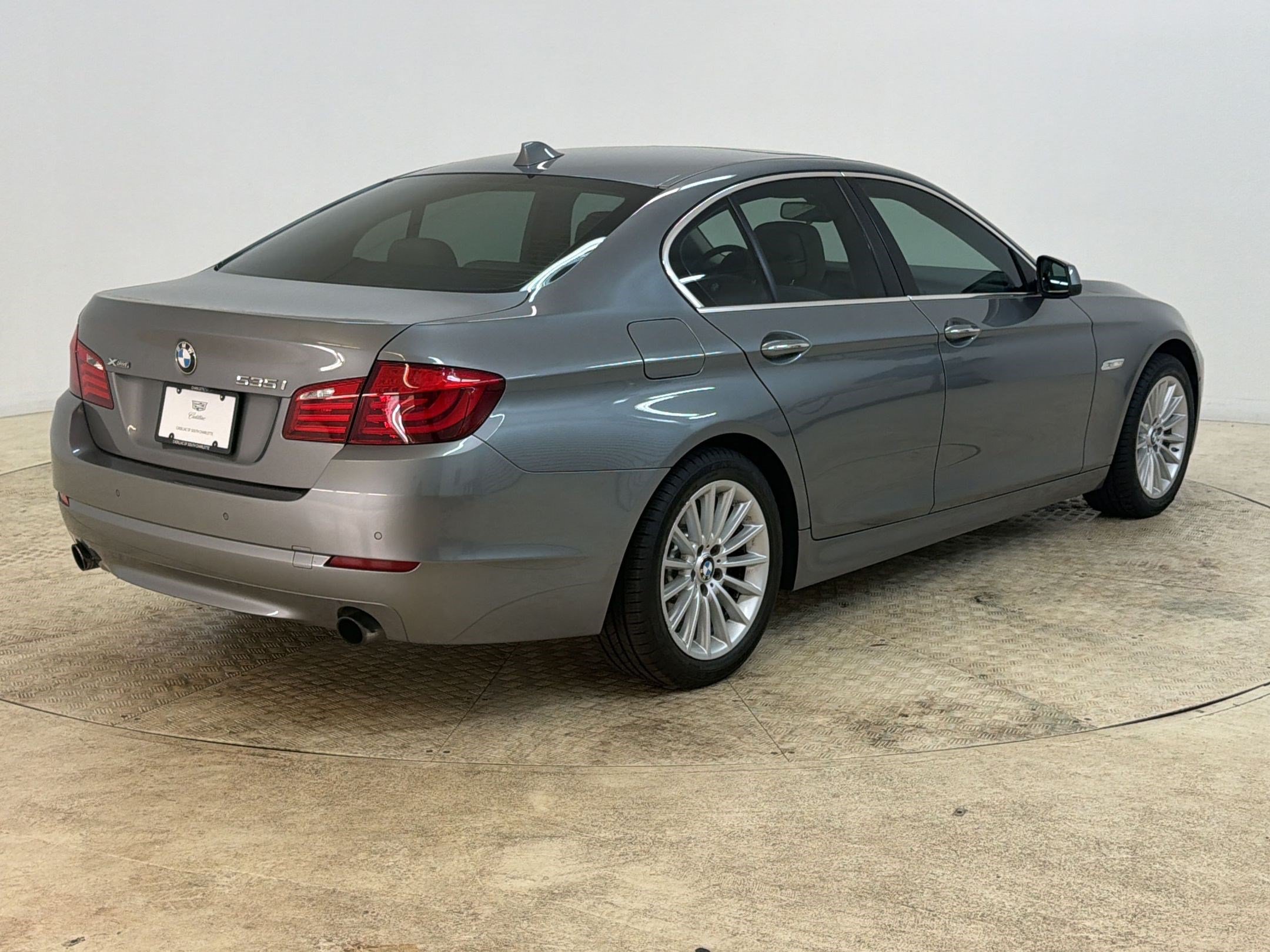 Used 2013 BMW 535i xDrive Sedan AWD/4WD image 9