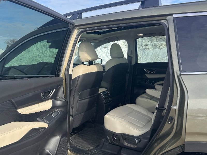 Used 2025 Subaru Ascent Limited AWD/4WD image 10