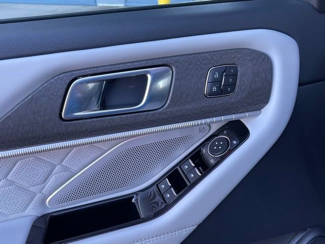 New 2026 Ford Explorer Platinum image 24