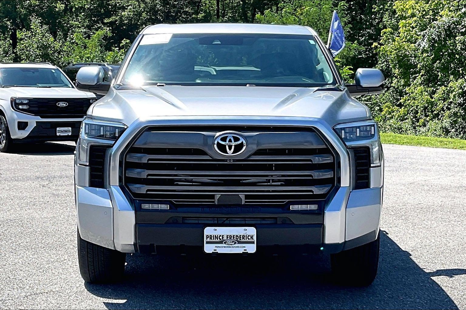 Used 2024 Toyota Tundra Limited AWD/4WD image 2