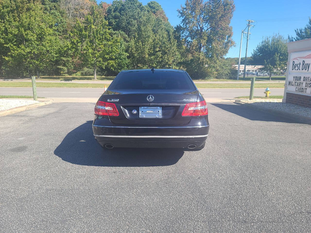 Used 2011 Mercedes-Benz E 350 4MATIC Sedan image 6
