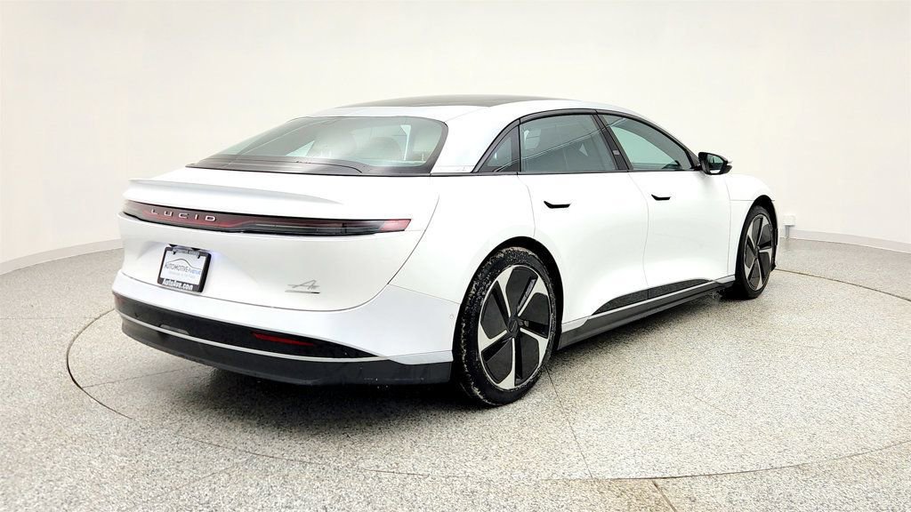 Used 2023 Lucid Air Touring image 5