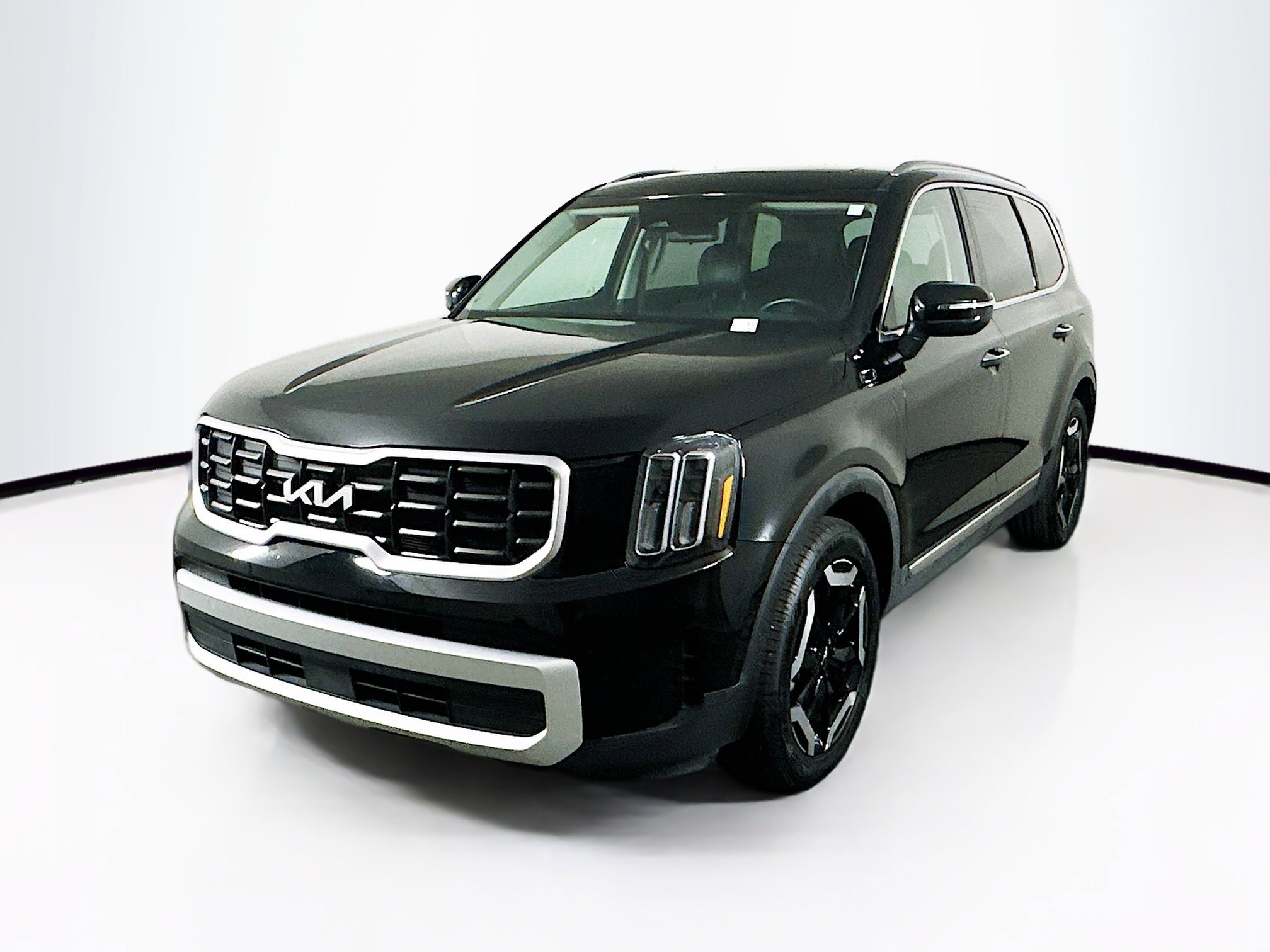 Used 2025 Kia Telluride S image 3