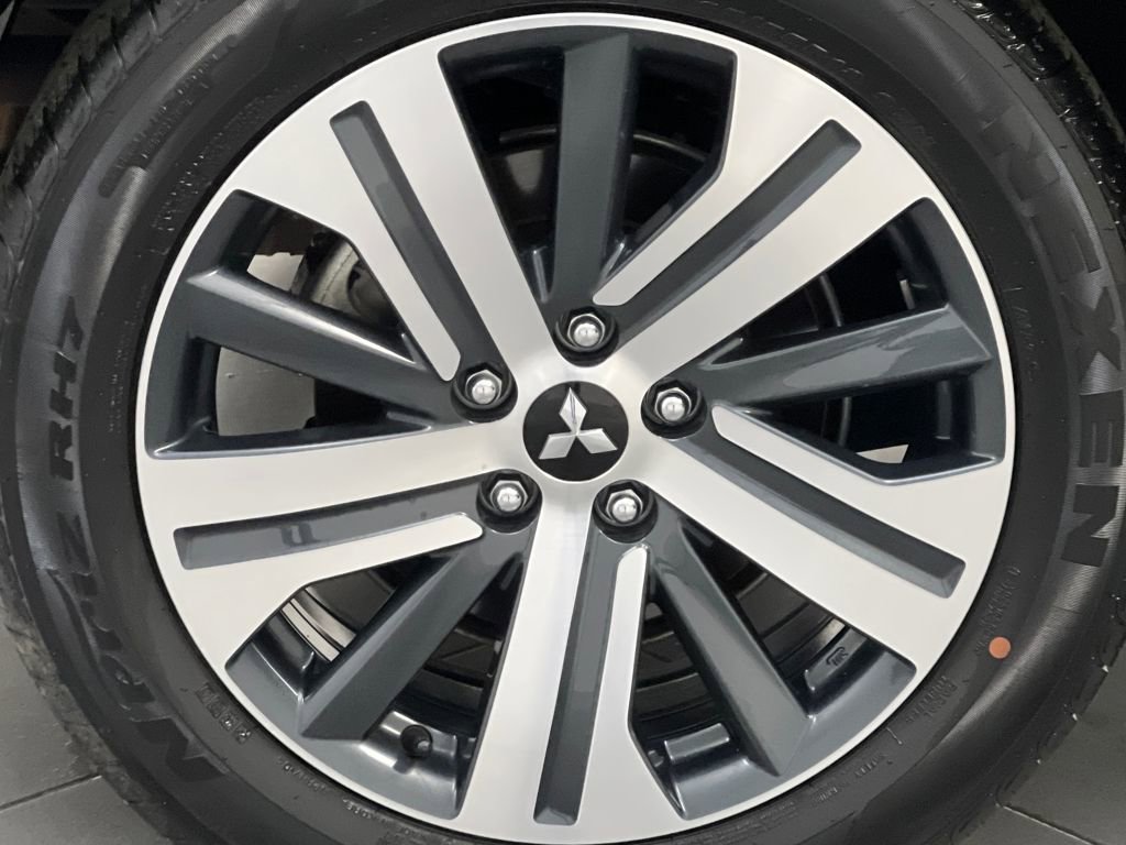 Used 2025 Mitsubishi Outlander Sport AWD image 17