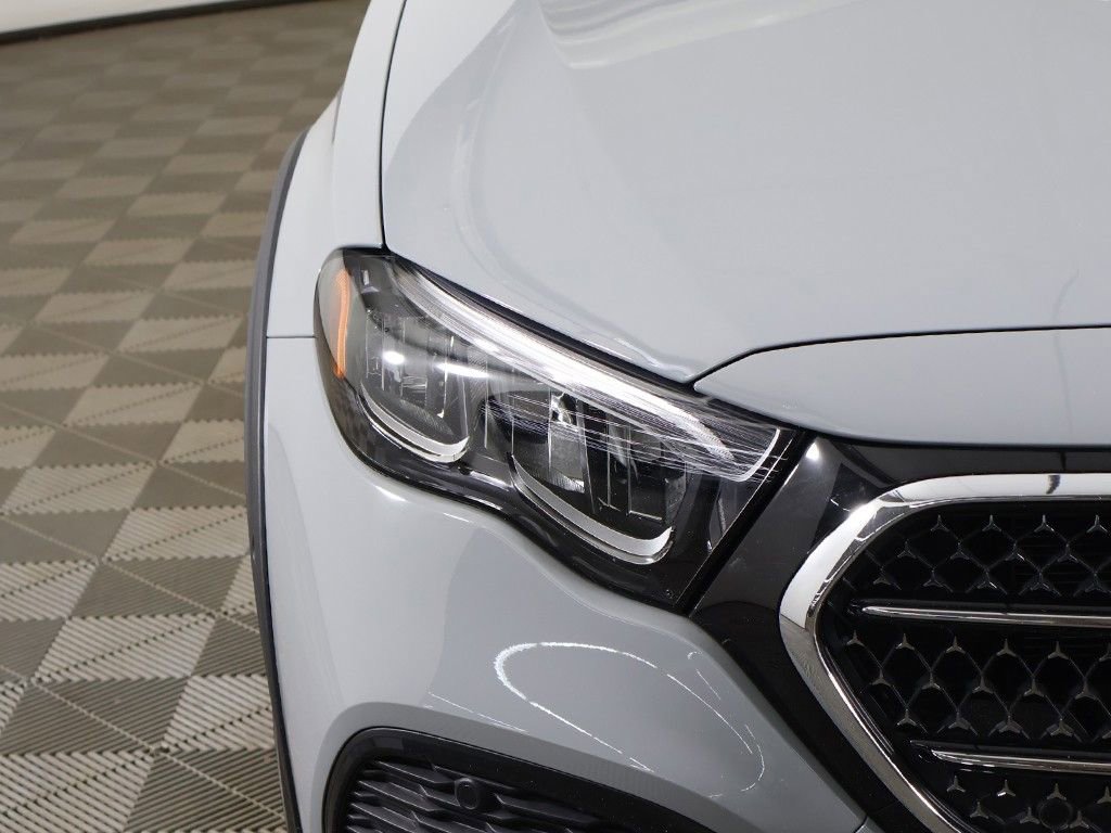 Used 2025 Mercedes-Benz E 450 4MATIC All-Terrain Wagon image 14