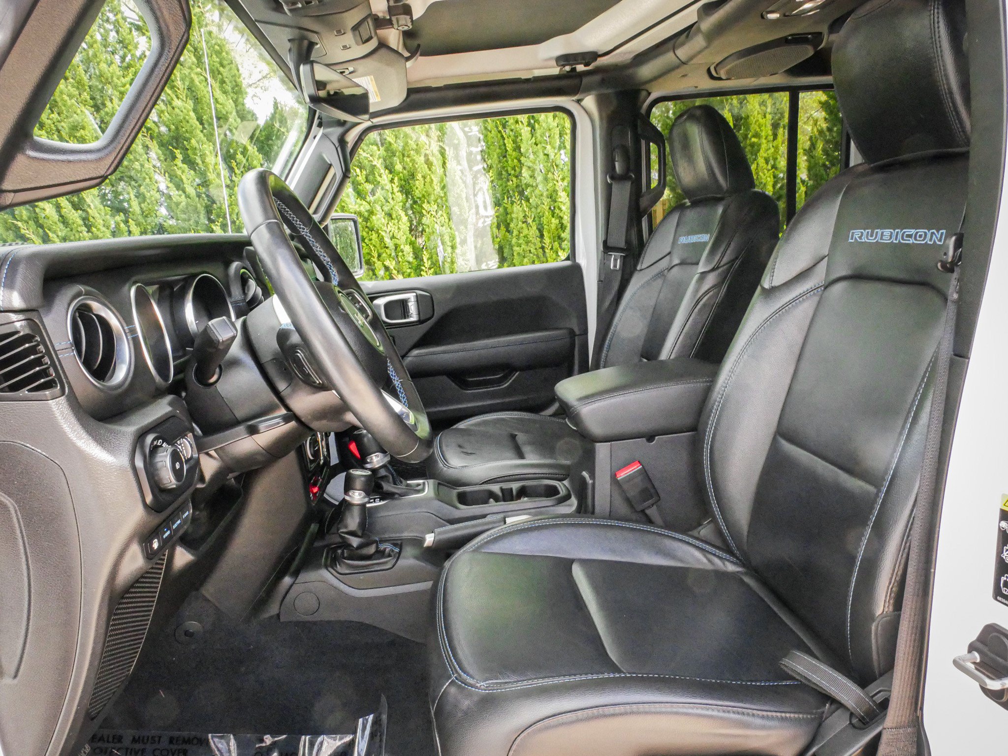 Used 2022 Jeep Wrangler Unlimited Rubicon 4xe w/ Cold Weather Group AWD/4WD image 16