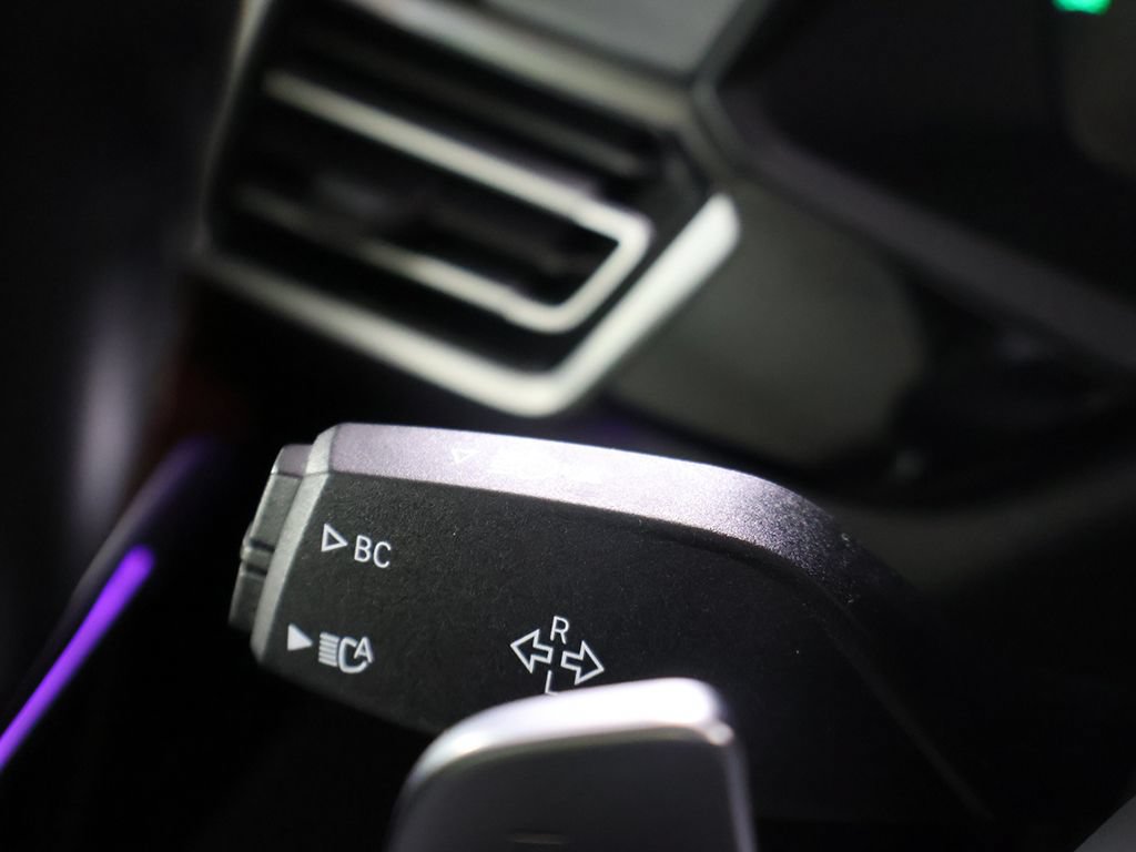 Used 2023 BMW X6 xDrive40i AWD/4WD image 46