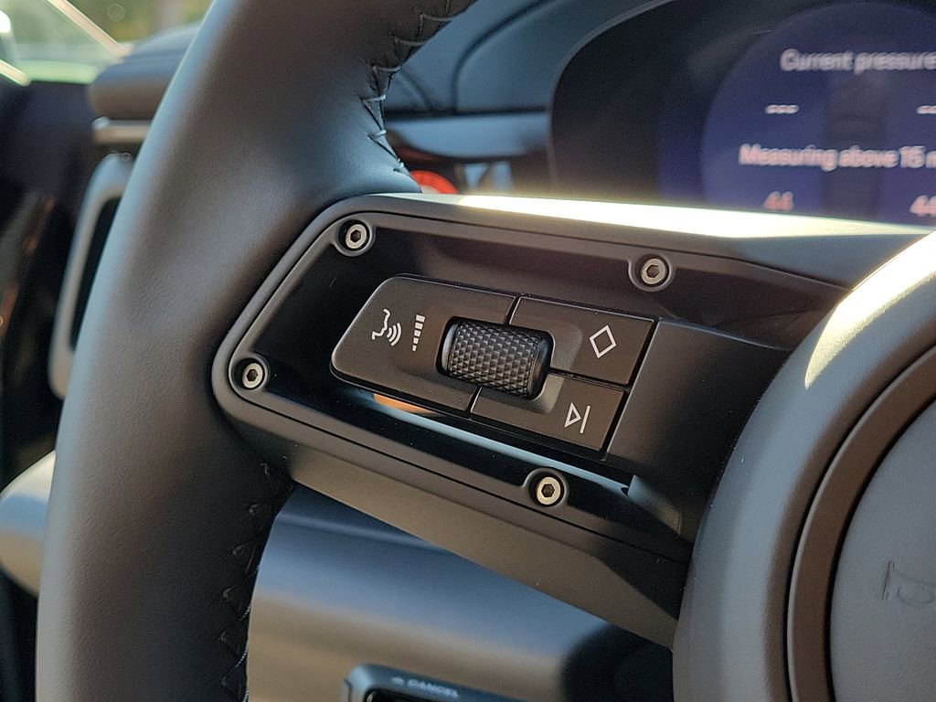 New 2026 Porsche Macan 4S Electric image 34