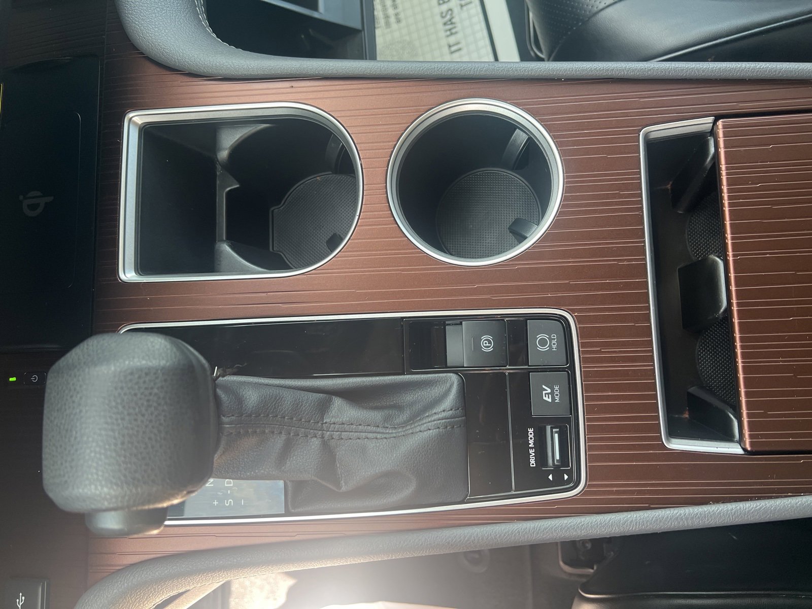 Used 2024 Toyota Sienna LE image 27