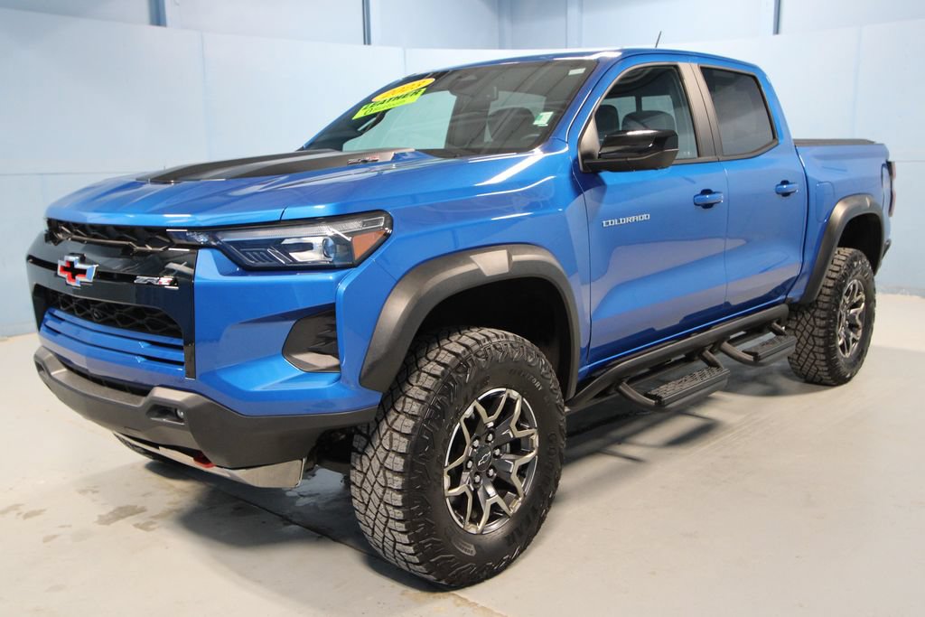 Used 2023 Chevrolet Colorado ZR2 w/ ZR2 Convenience Package III AWD/4WD image 31