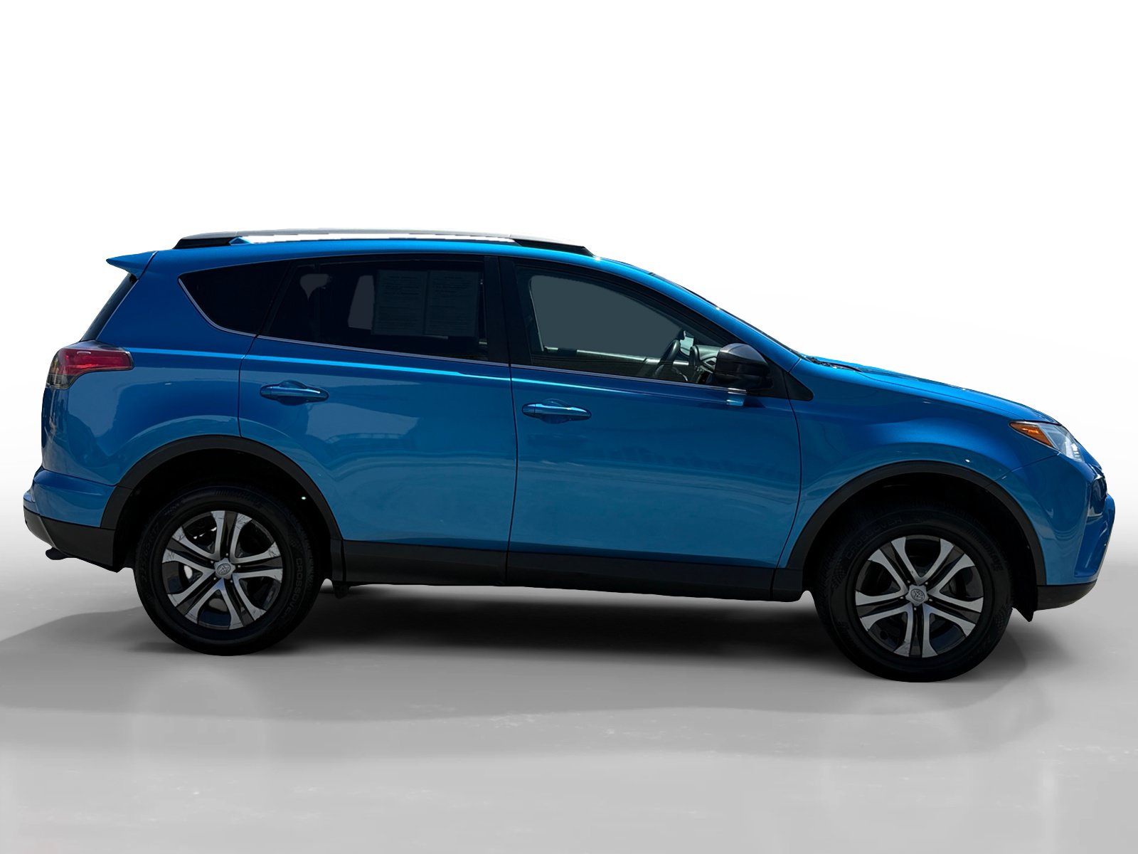 Used 2018 Toyota RAV4 LE w/ All Weather Liner Package FWD image 6