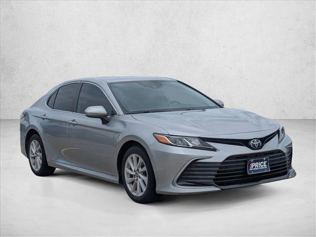 Used 2022 Toyota Camry LE FWD image 3