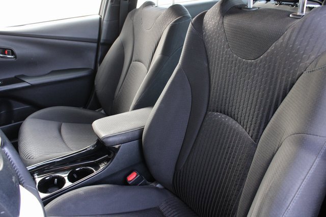 Used 2017 Toyota Prius Three image 8