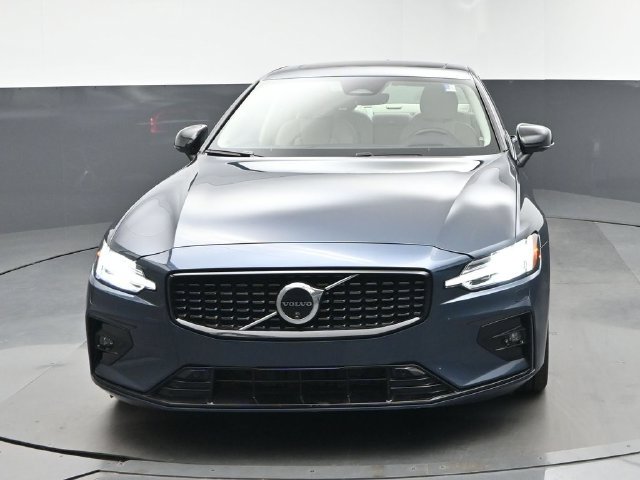 Certified 2024 Volvo S60 B5 Ultimate w/ Climate Package AWD/4WD image 2