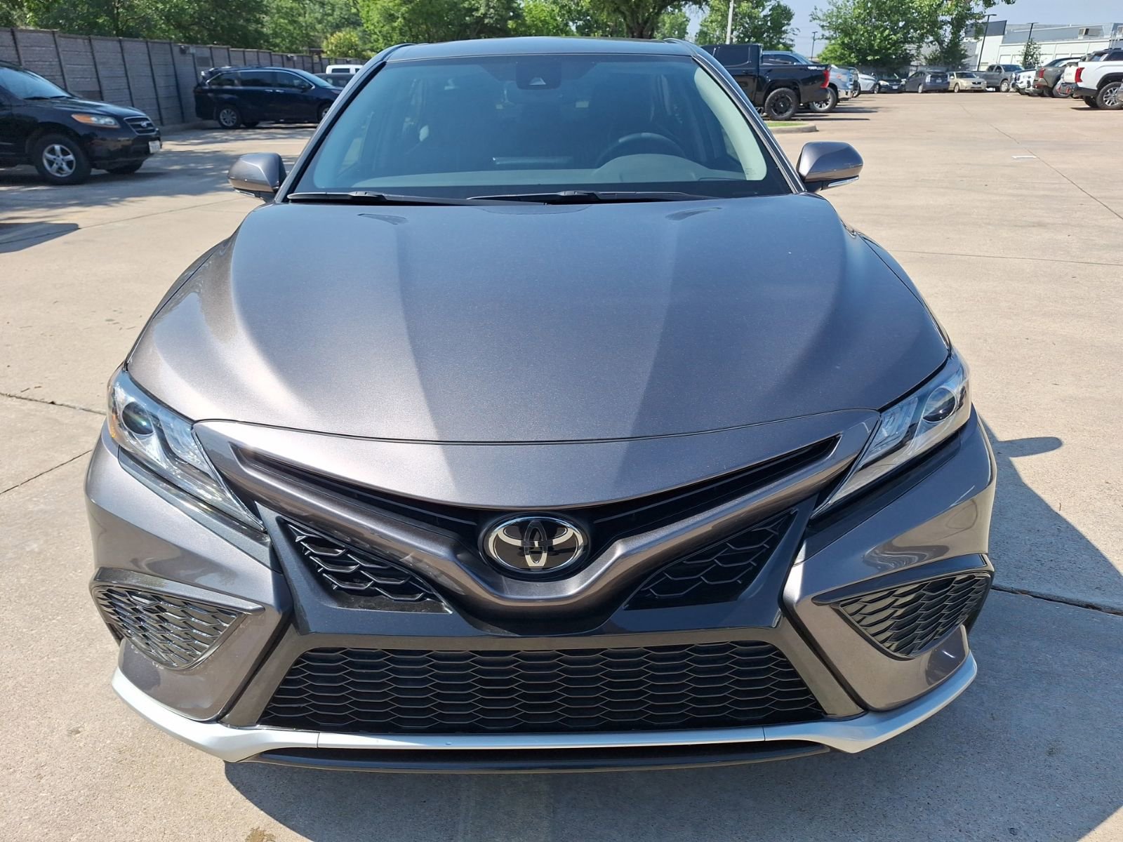 Used 2023 Toyota Camry XSE FWD image 9