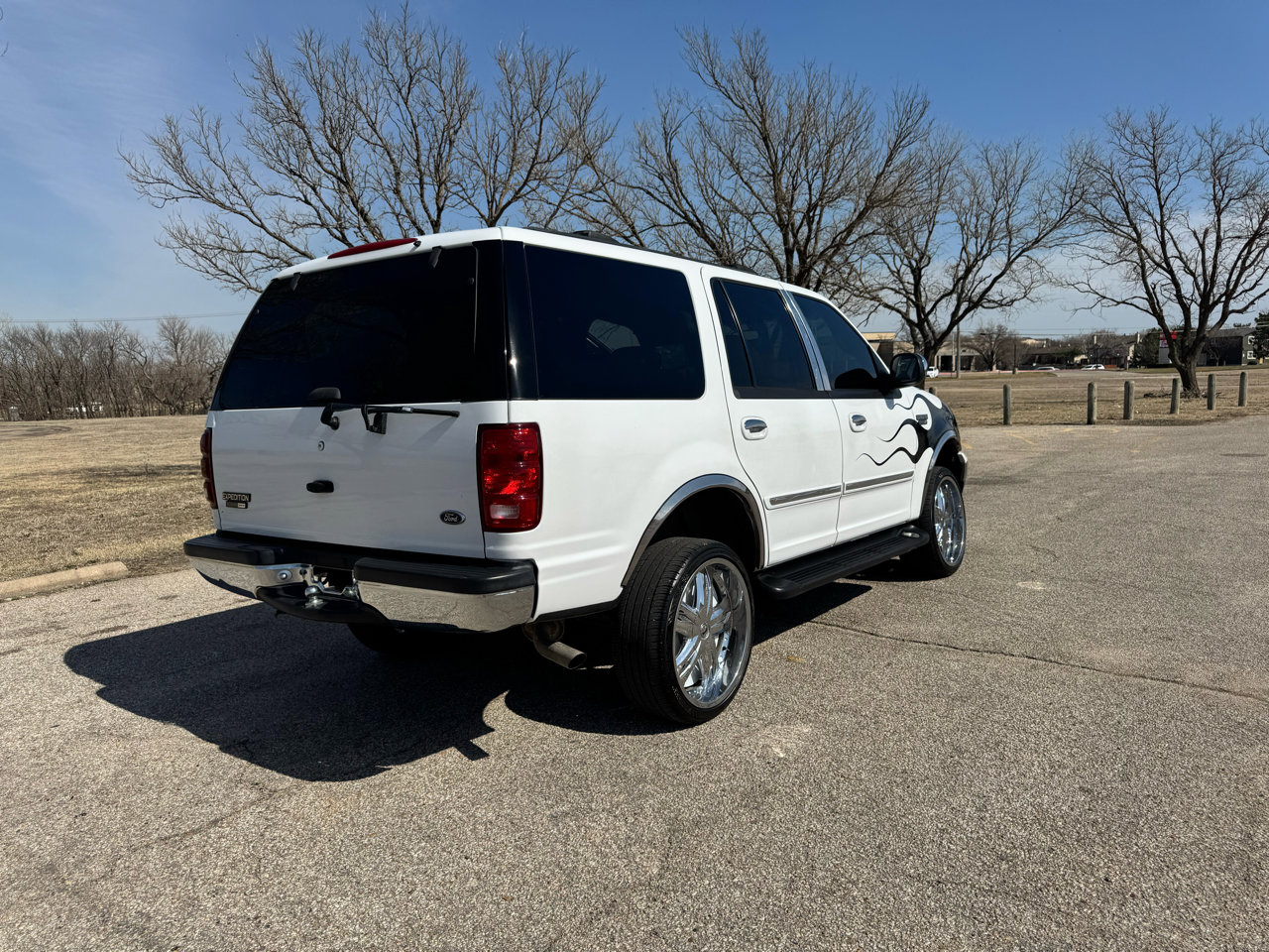Used 2002 Ford Expedition XLT image 34