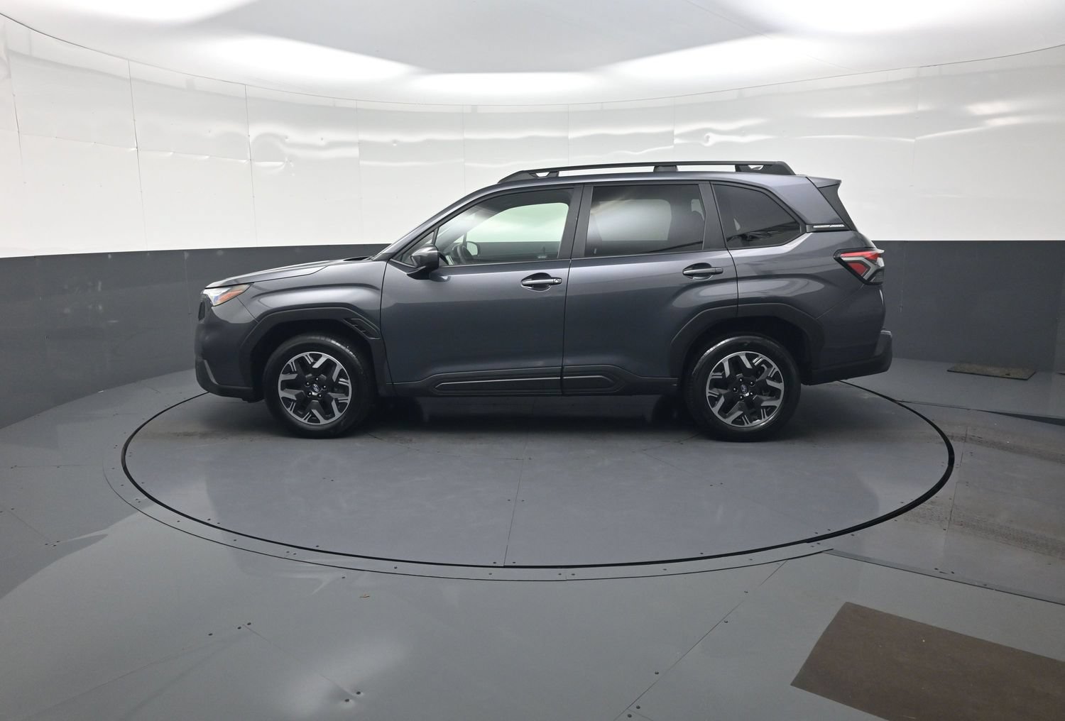 Certified 2025 Subaru Forester Premium AWD/4WD image 6