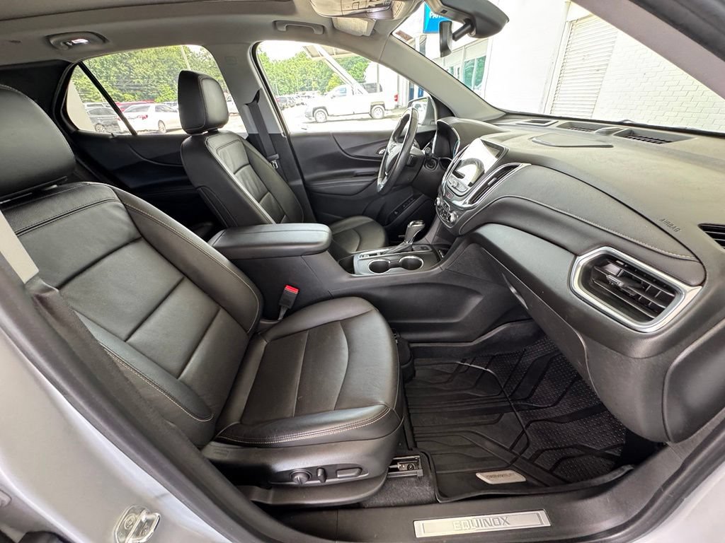 Used 2020 Chevrolet Equinox Premier AWD/4WD image 16