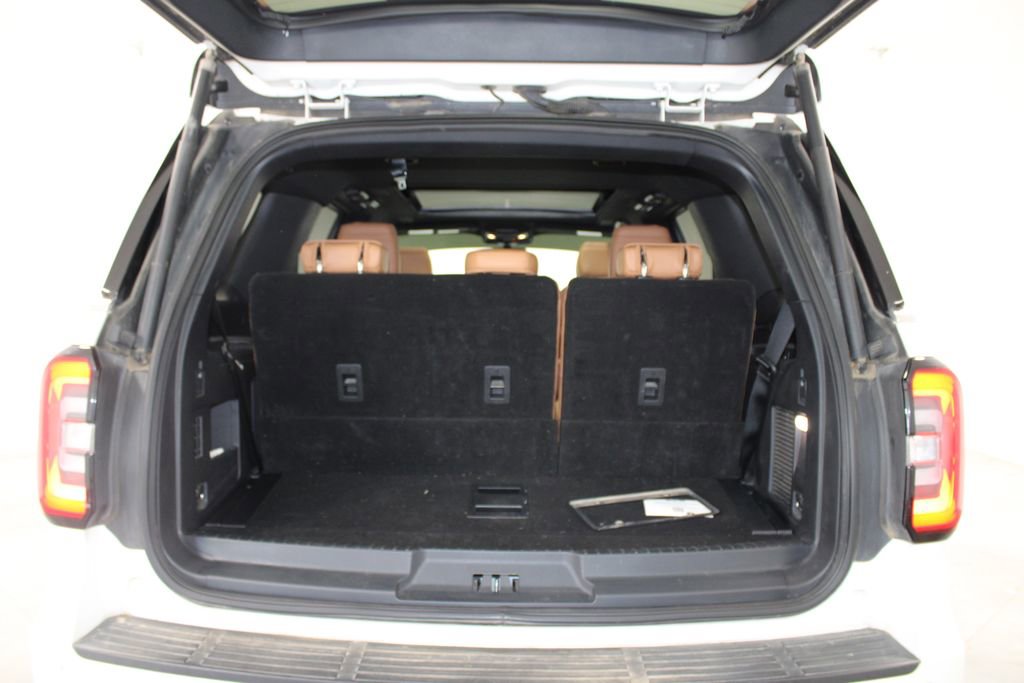 Used 2024 Ford Expedition Platinum image 14