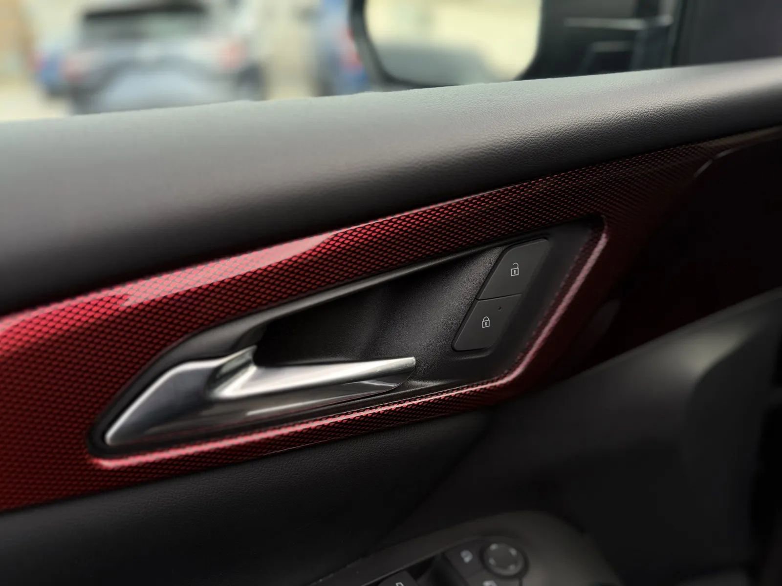 Used 2025 Chevrolet Traverse Z71 w/ Driver Confidence Package AWD/4WD image 27