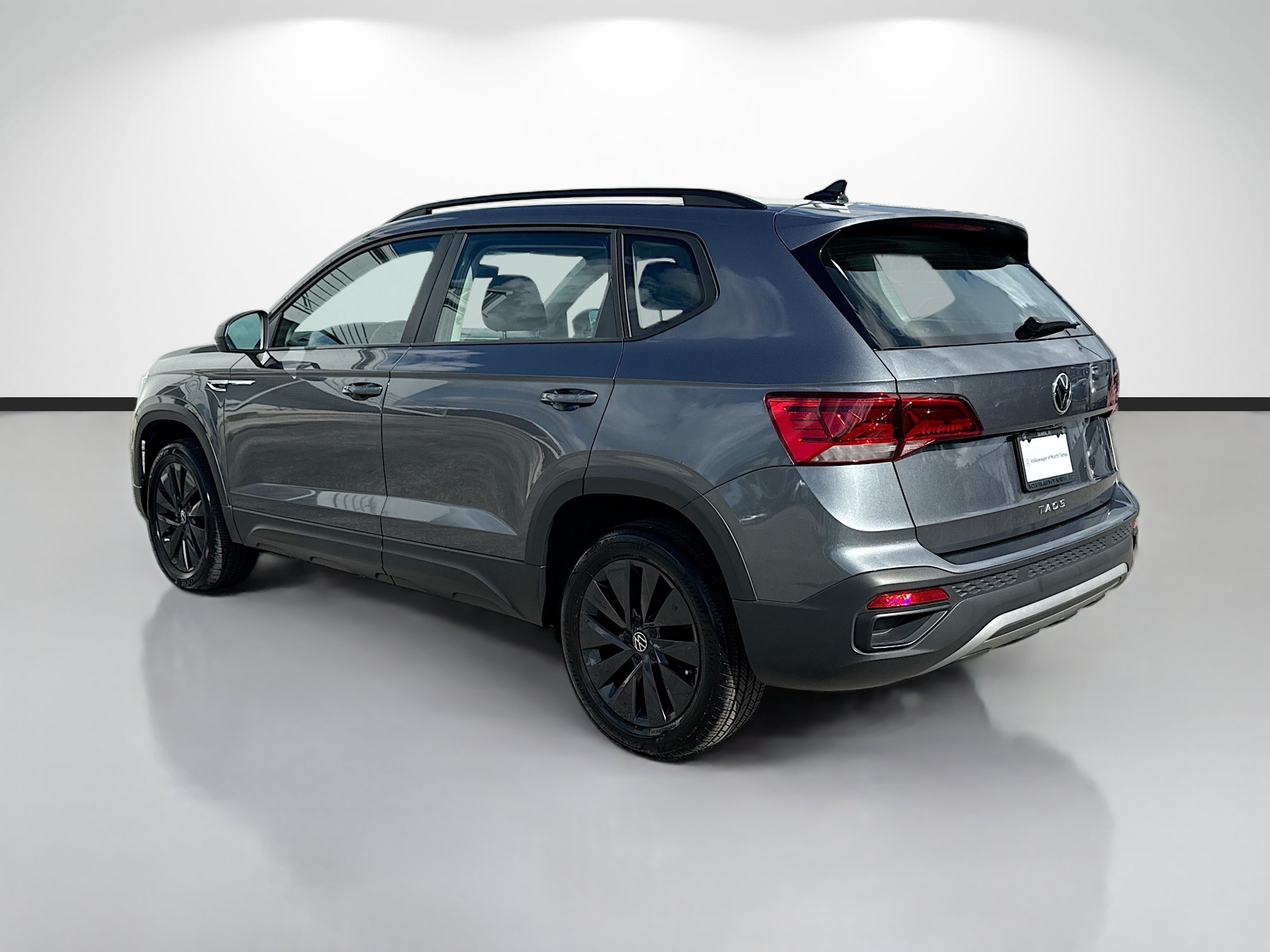 Used 2023 Volkswagen Taos S FWD image 5