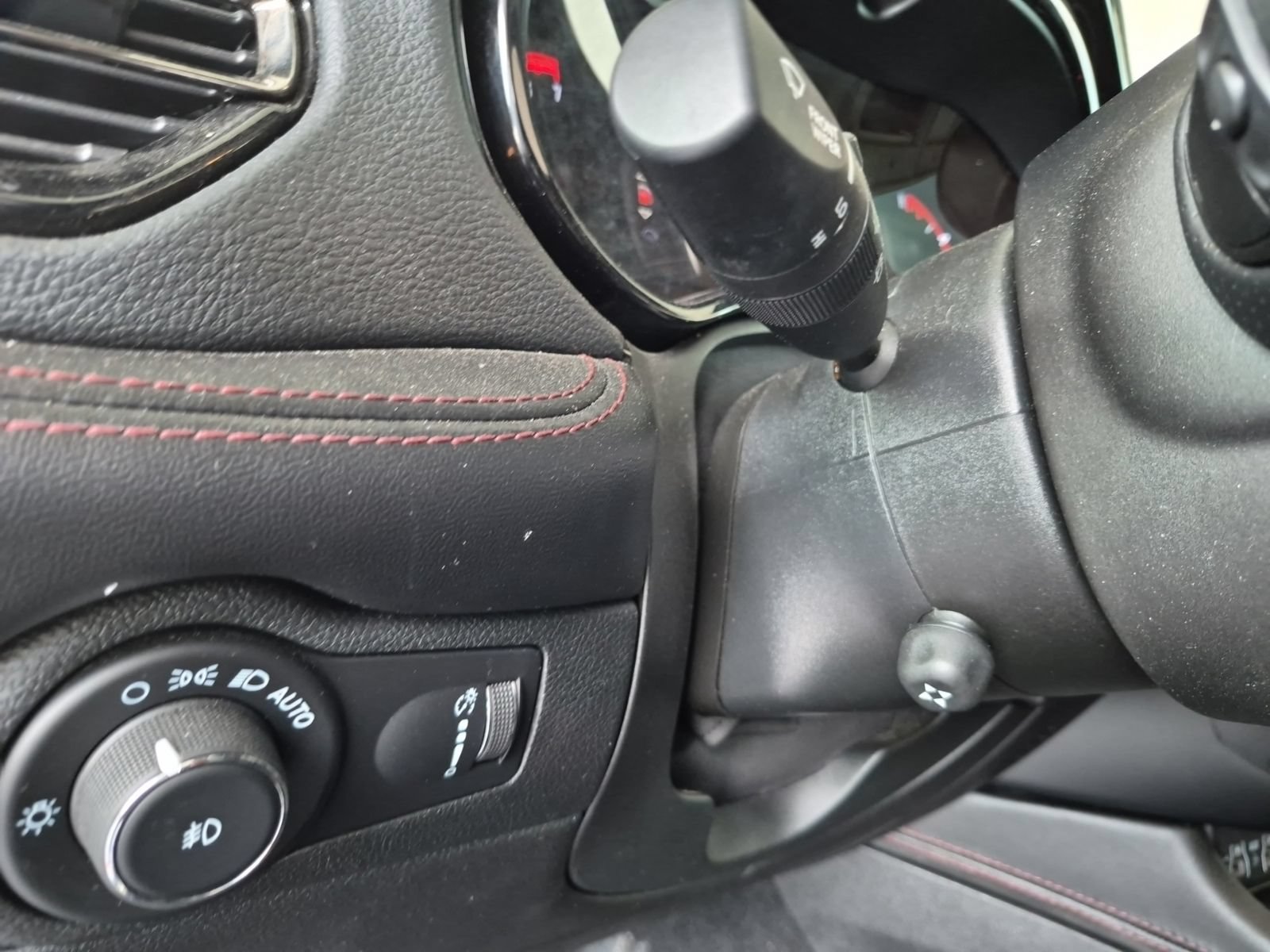 Used 2021 Dodge Durango R/T w/ Technology Group AWD/4WD image 14