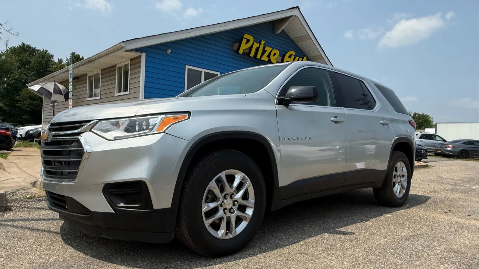 Used 2020 Chevrolet Traverse LS image 2