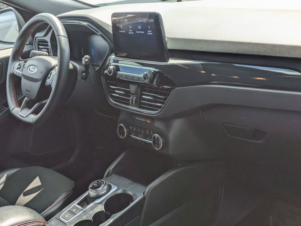 Used 2025 Ford Escape ST-Line image 31