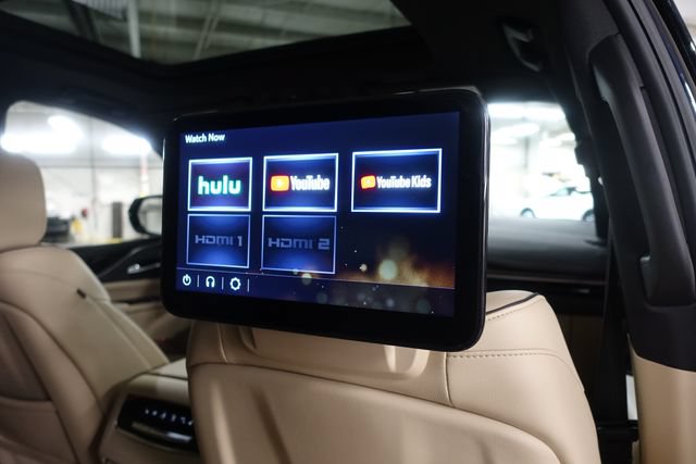 Used 2023 Cadillac Escalade Premium Luxury AWD/4WD image 30