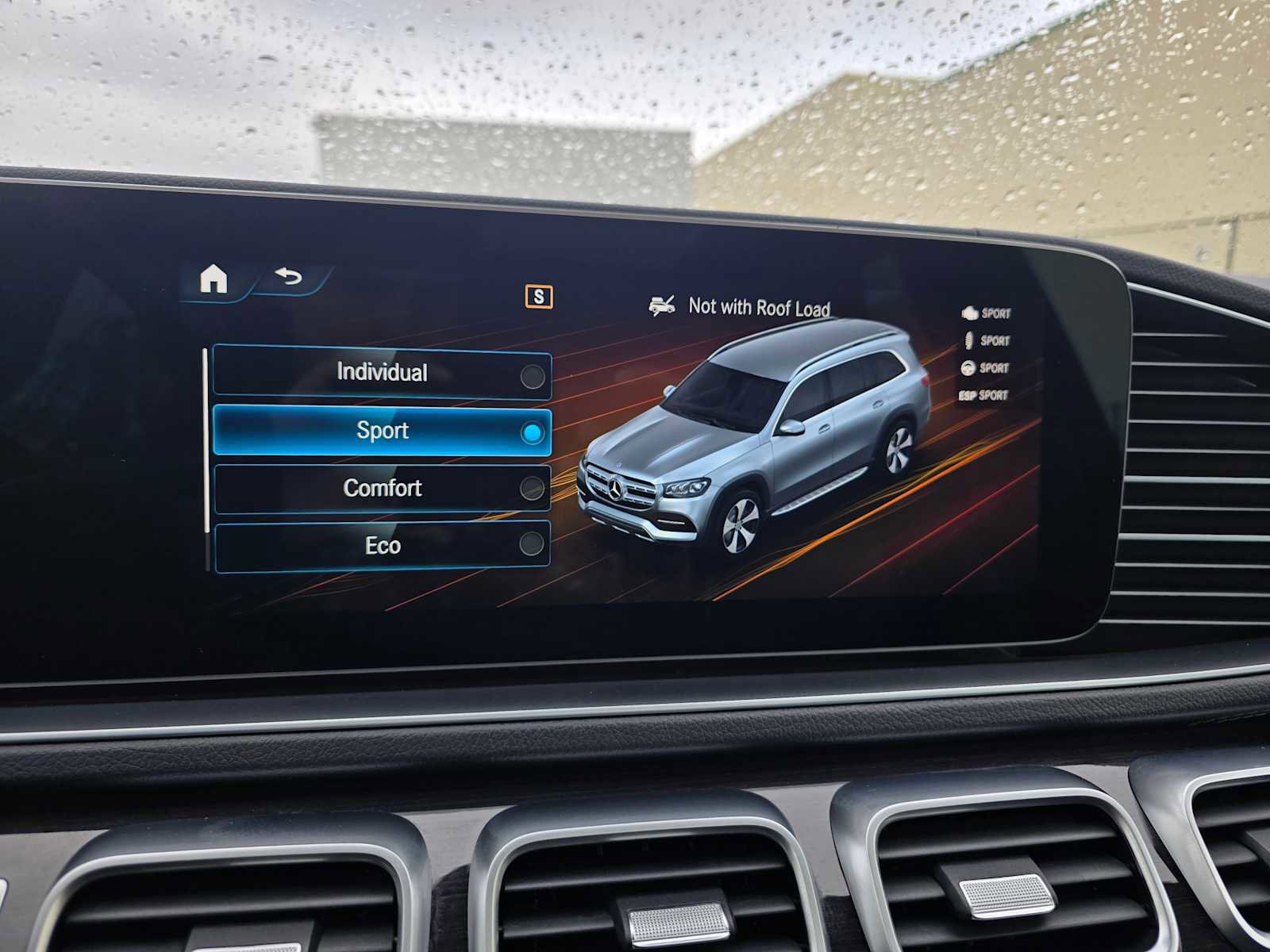 Used 2023 Mercedes-Benz GLS 580 4MATIC image 32