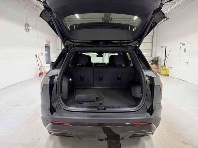 New 2026 Chevrolet Equinox RS w/ Convenience Package III AWD/4WD image 15