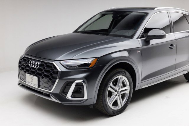 Used 2021 Audi Q5 e Premium w/ Convenience Package image 25