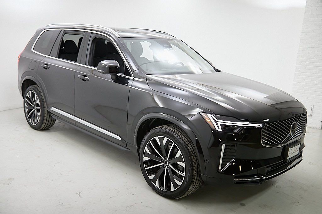 New 2026 Volvo XC90 B6 Plus w/ Protection Package Premier image 4