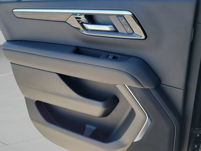 New 2026 Chevrolet Suburban LS w/ LPO, Dark Essentials Package image 15