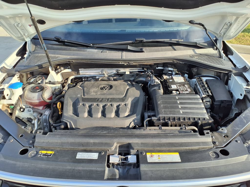 Used 2021 Volkswagen Tiguan SE R-Line FWD image 40