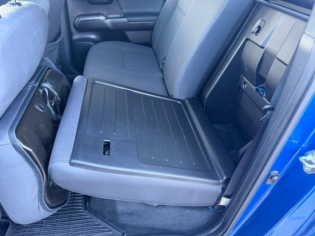 Used 2018 Toyota Tacoma TRD Sport w/ Technology Package AWD/4WD image 12