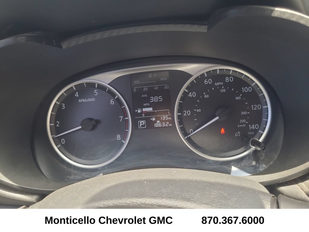 Used 2025 Nissan Versa S w/ Trunk Package FWD image 17