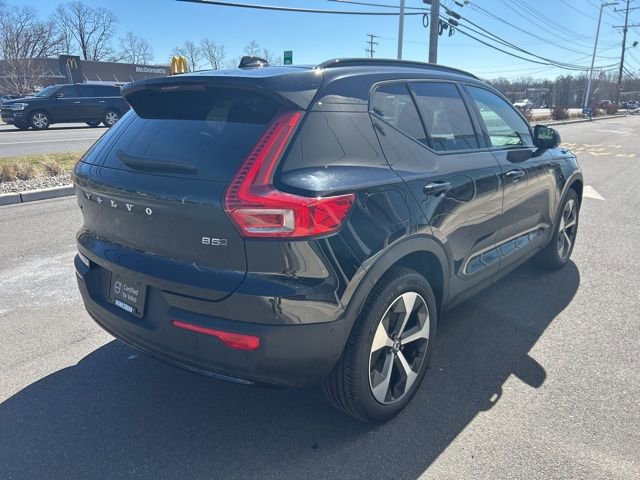 Certified 2025 Volvo XC40 B5 Plus image 5